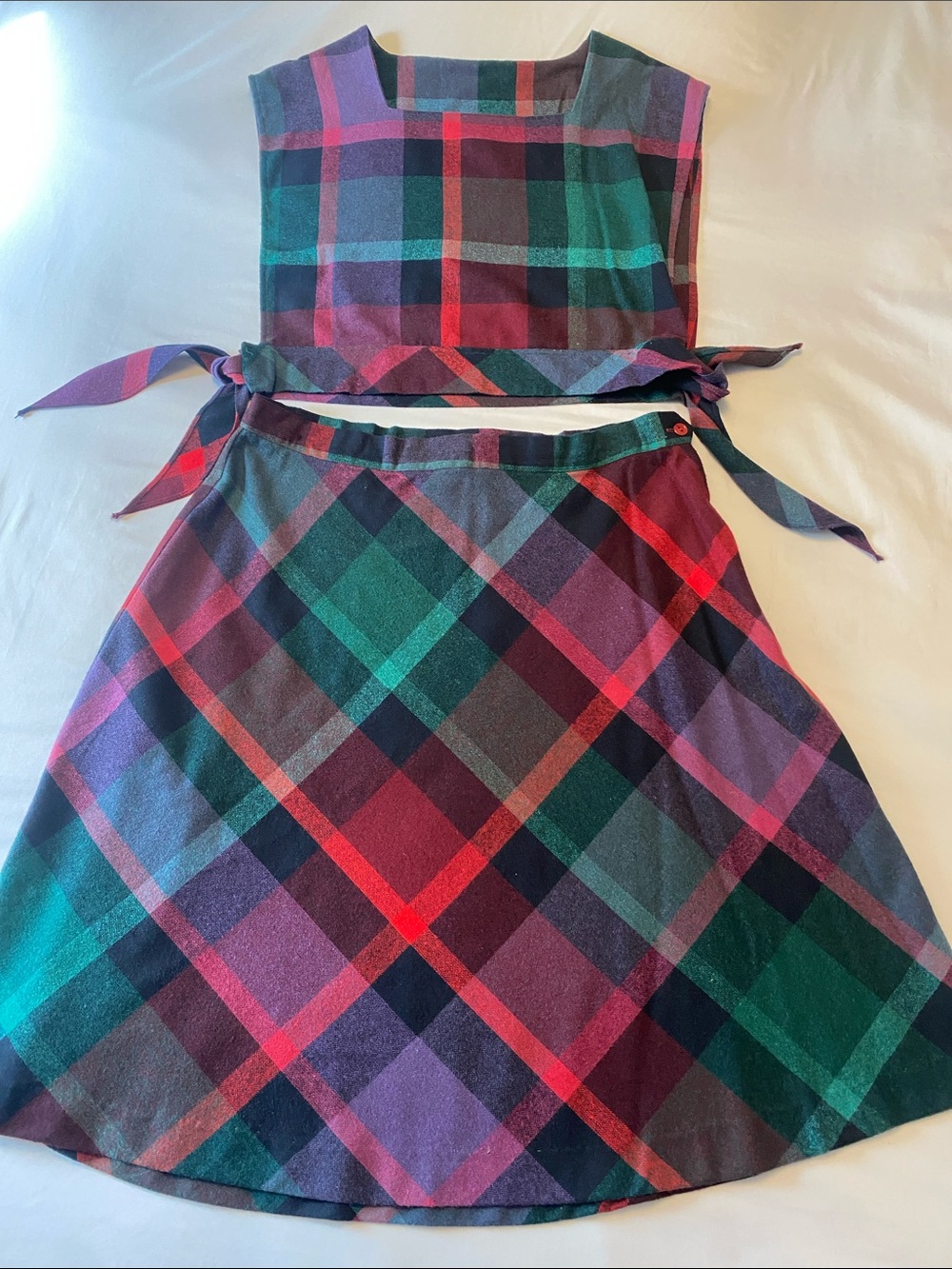 Vintage Women’s Plaid Two-Piece Outfit in Green and Purple. 22Uk